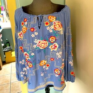 Lovely tunic 100 % Rayon, long sleeve